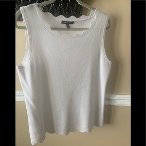 Sleeveless sweater tank